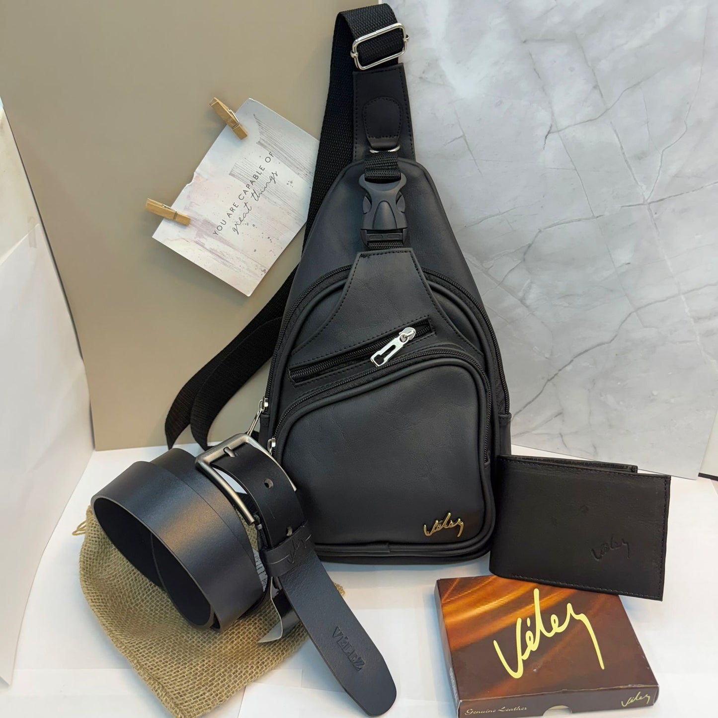 Set Exclusivo Vélez Caballero – Carriel, Billetera y Perchero en Cuero Premium